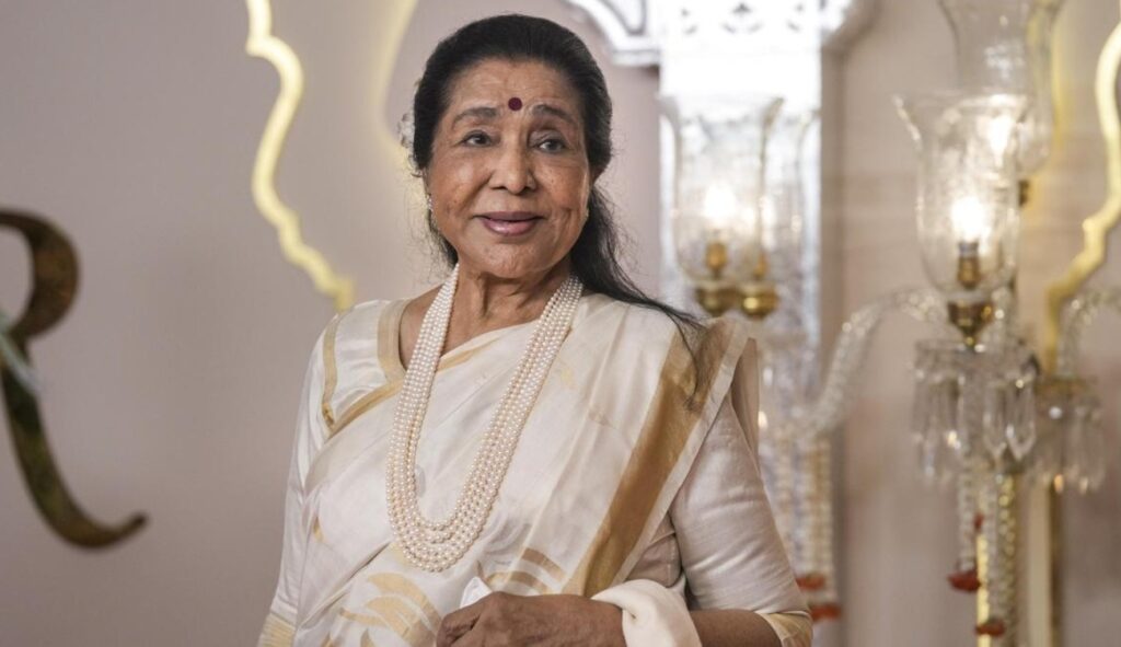 Asha Bhosle Legendary Playback Singer Passes Away at 92 in Mumbai