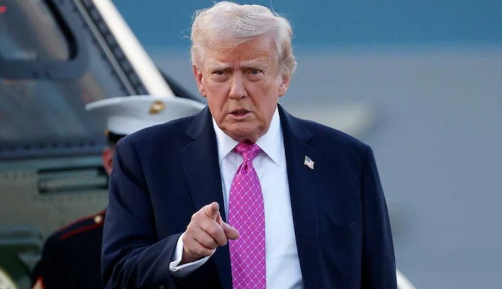 Praise and Threat: Donald Trump Sends Mixed Signals Before Iran Talks in Pakistan