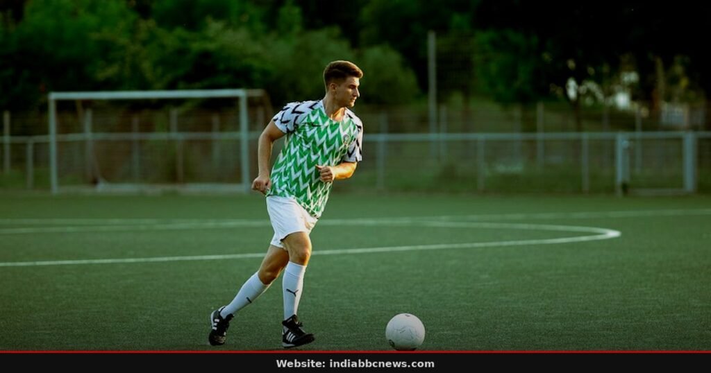 Arsenal Midfielder Martin Zubimendi Wears Protective Face Mask