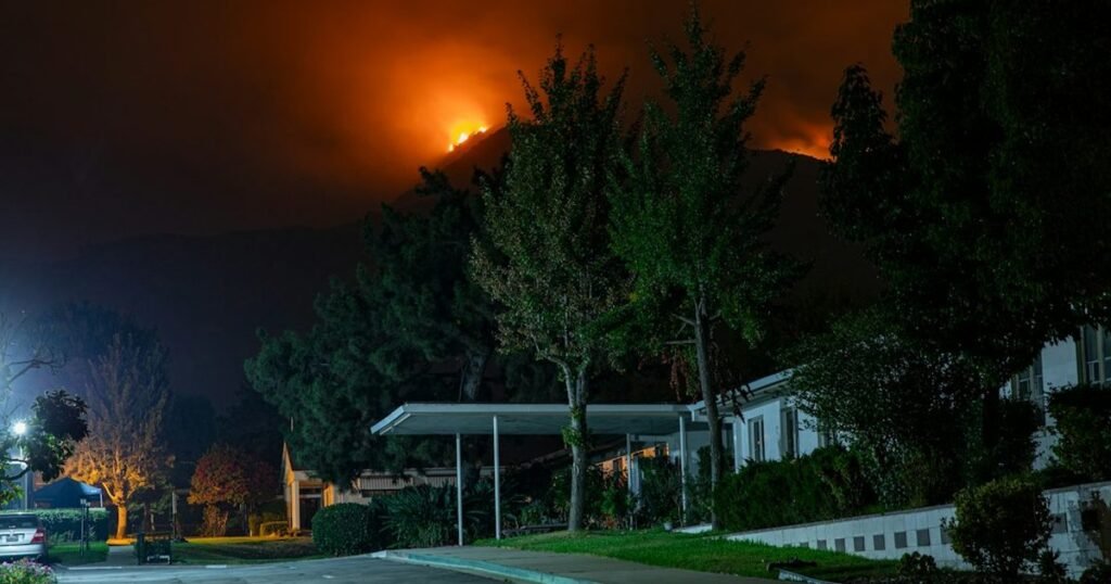 SoCal fires rage as Santa Ana winds threaten homes SoCal fires rage as Santa Ana winds threaten homes