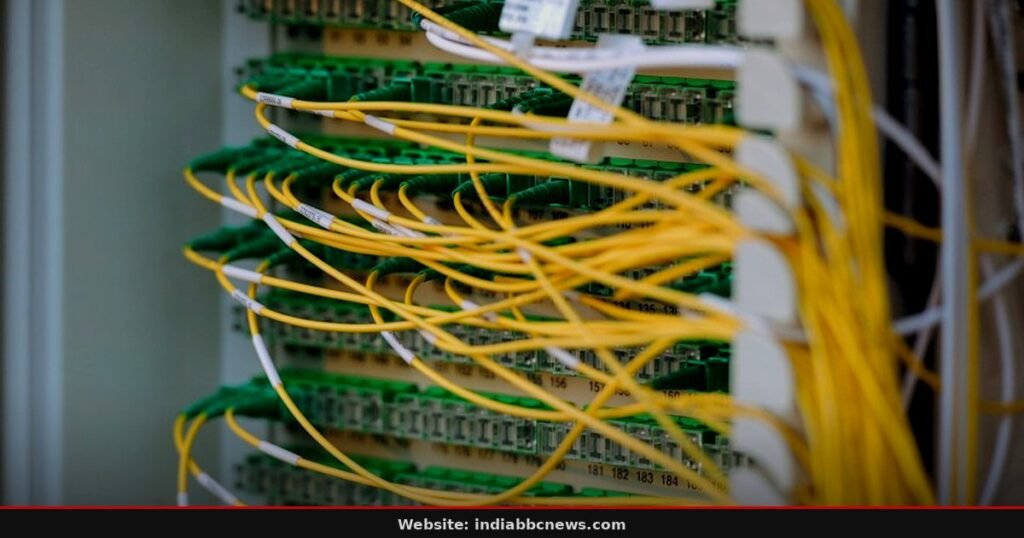 Data Centers Spark Debate Before US Midterms Data Centers Spark Debate Before US Midterms