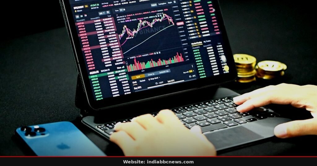 Dividend Stocks Surge Amid Tech Sector Slump