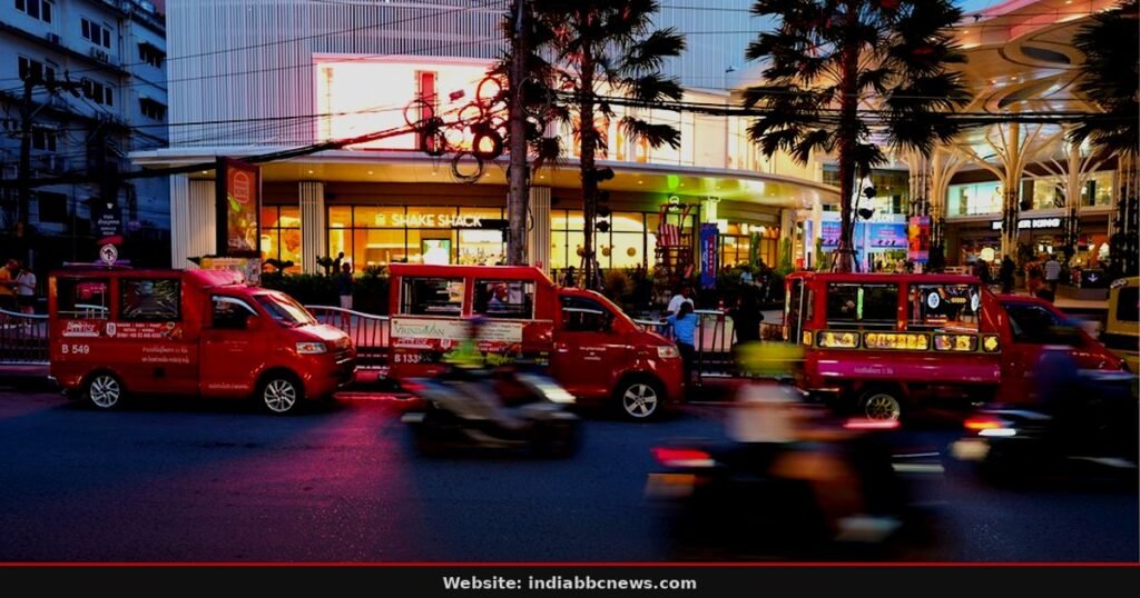 Flash floods devastate Phuket island zones Flash floods devastate Phuket island zones