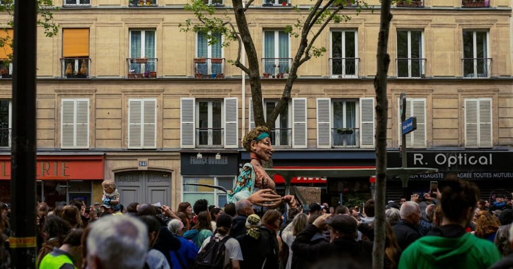 France Faces Political Crisis After Widespread Rioting France Faces Political Crisis After Widespread Rioting