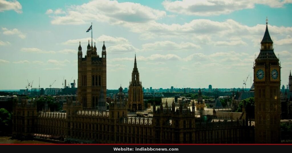 Healey Warns of Harder Fiscal Decisions