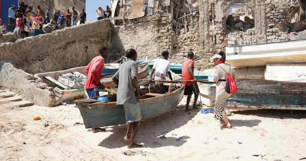 Somali Piracy Returns Amidst Coastal Fishing Crisis Somali Piracy Returns Amidst Coastal Fishing Crisis