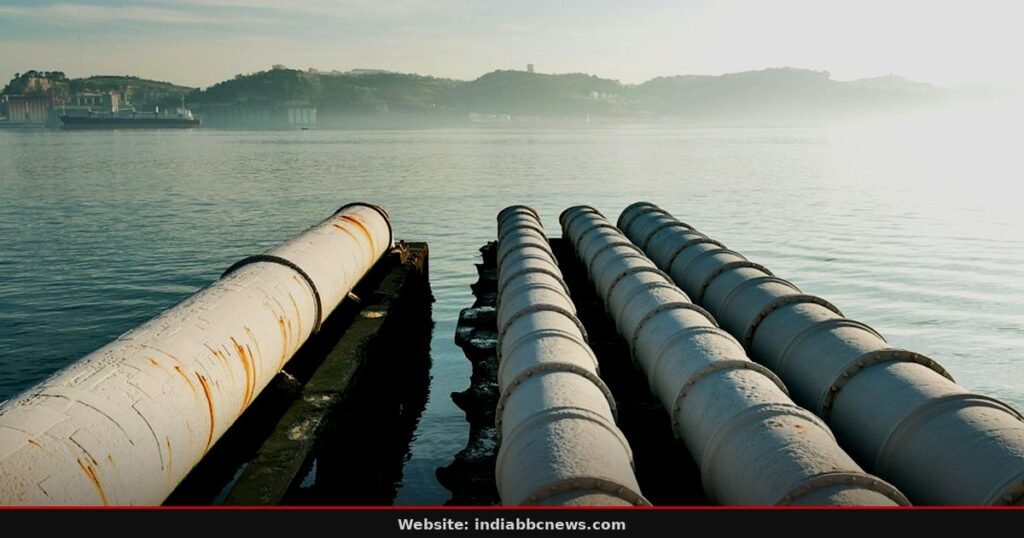 ONGC Halts Operations After Andhra Pipeline Leak ONGC Halts Operations After Andhra Pipeline Leak